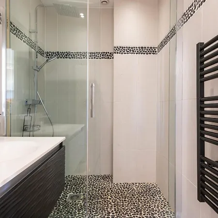 Apartment Air-conditioned 2-br With Garage Near The Cannes