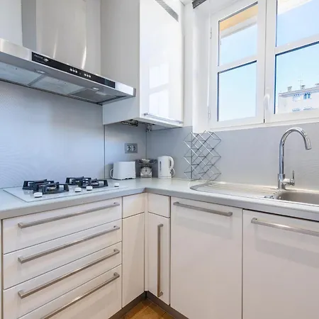 Apartment Air-conditioned 2-br With Garage Near The Cannes