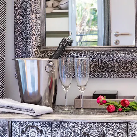 Air-conditioned 2-br With Garage Near The Apartment Cannes