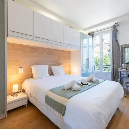 Air-conditioned 2-br With Garage Near The 아파트 칸느